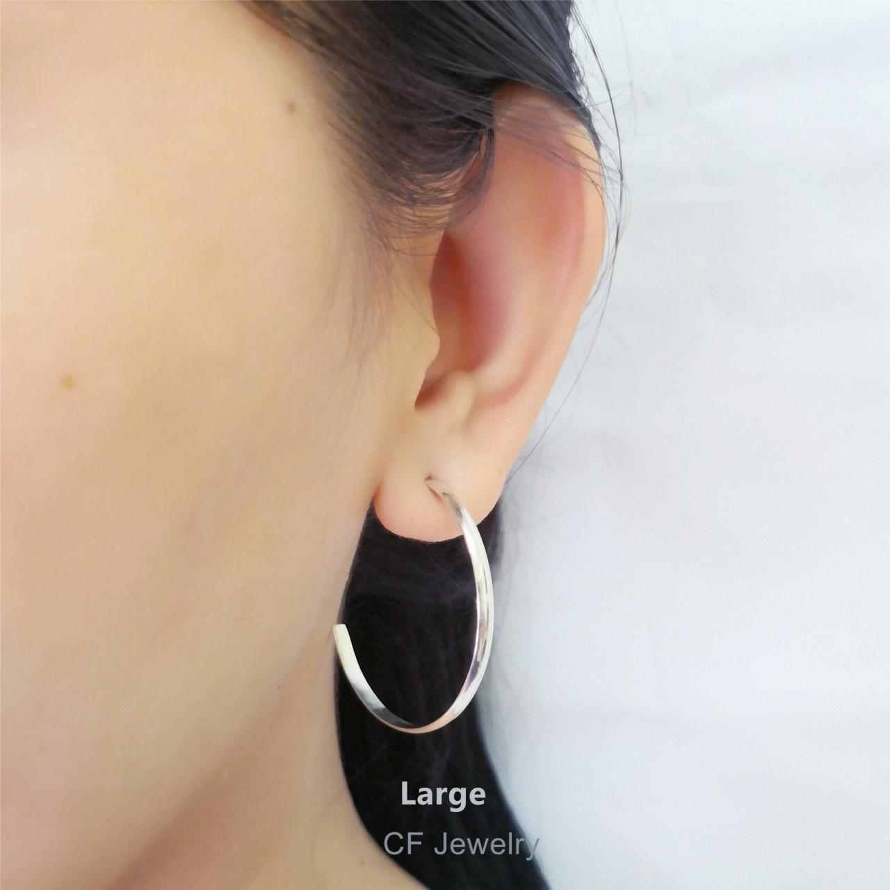 Open Hoop Earrings, Dainty Hoop Earrings, Minimalist Earrings, Huggie Hoop Earrings, Circle Dangle Earrings, Modern Earrings, Simple Hoops